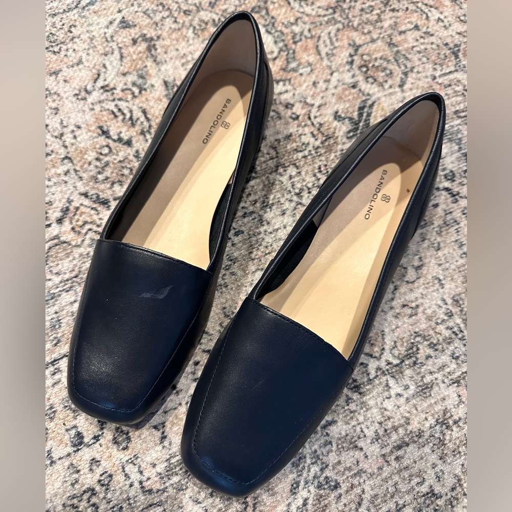 Bandolino Leather Flats